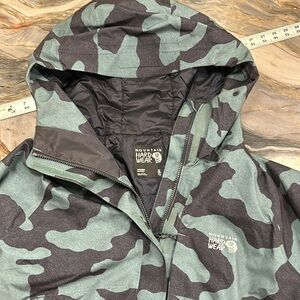 Women’s XL Mountain Hardwear Ski/Snowbord Jacket Gore Tex
